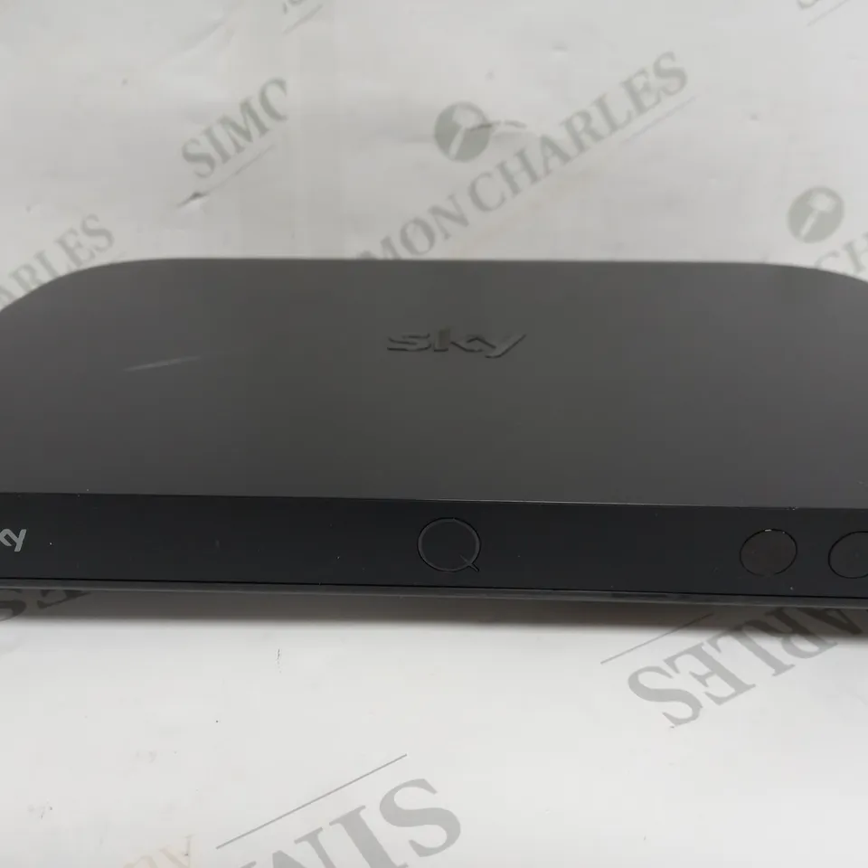 SKY Q 1TB ES130 BOX