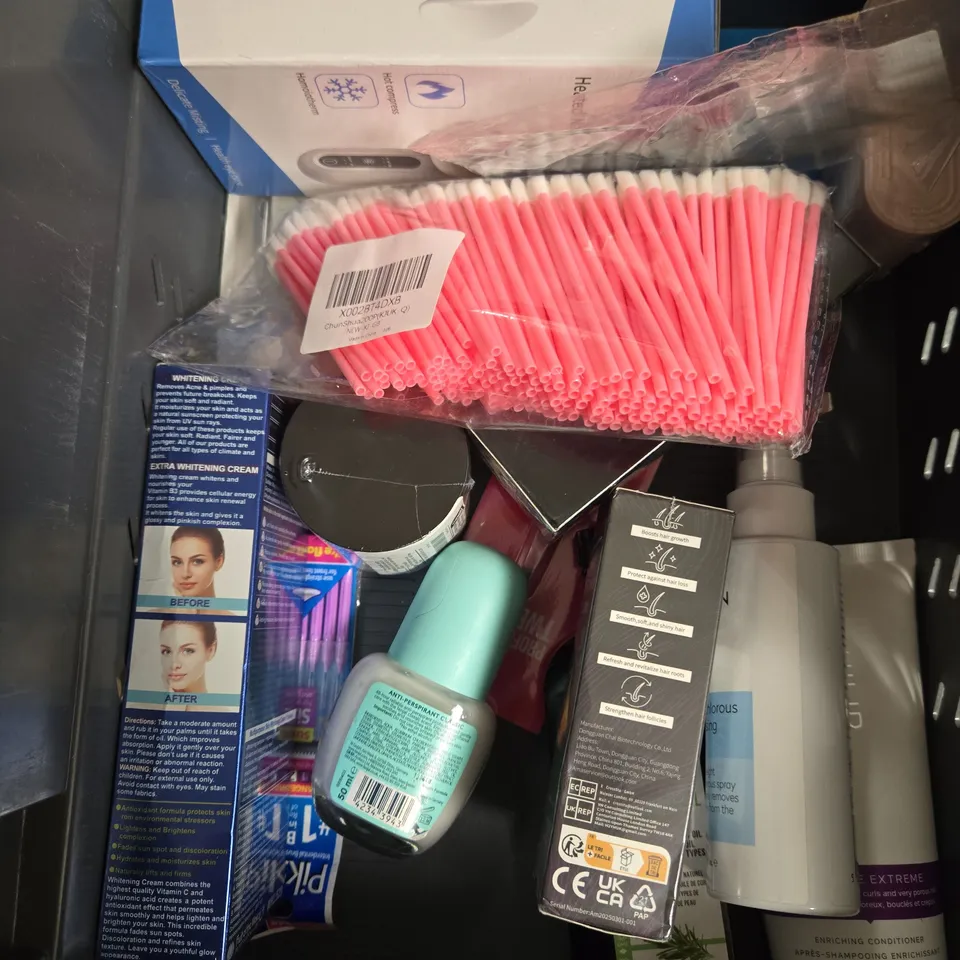 APPROXIMATEY 20 ASSORTED HEALTH AND BEAUTY PRODUCTS TO INCLUDE - DERMATICA BALANCING GLYCERIN GEL CLEANSER - WILD DEODORANT REFILLS - MARGARAT DABBS FOOT FILE - ETC