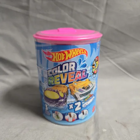 HOT WHEELS COLOR REVEAL TUB – 2 CARS
