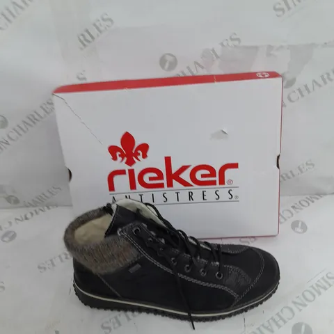 BOXED PAIR OF RIEKER LACE UP BOOTS IN BLACK SIZE 7.5