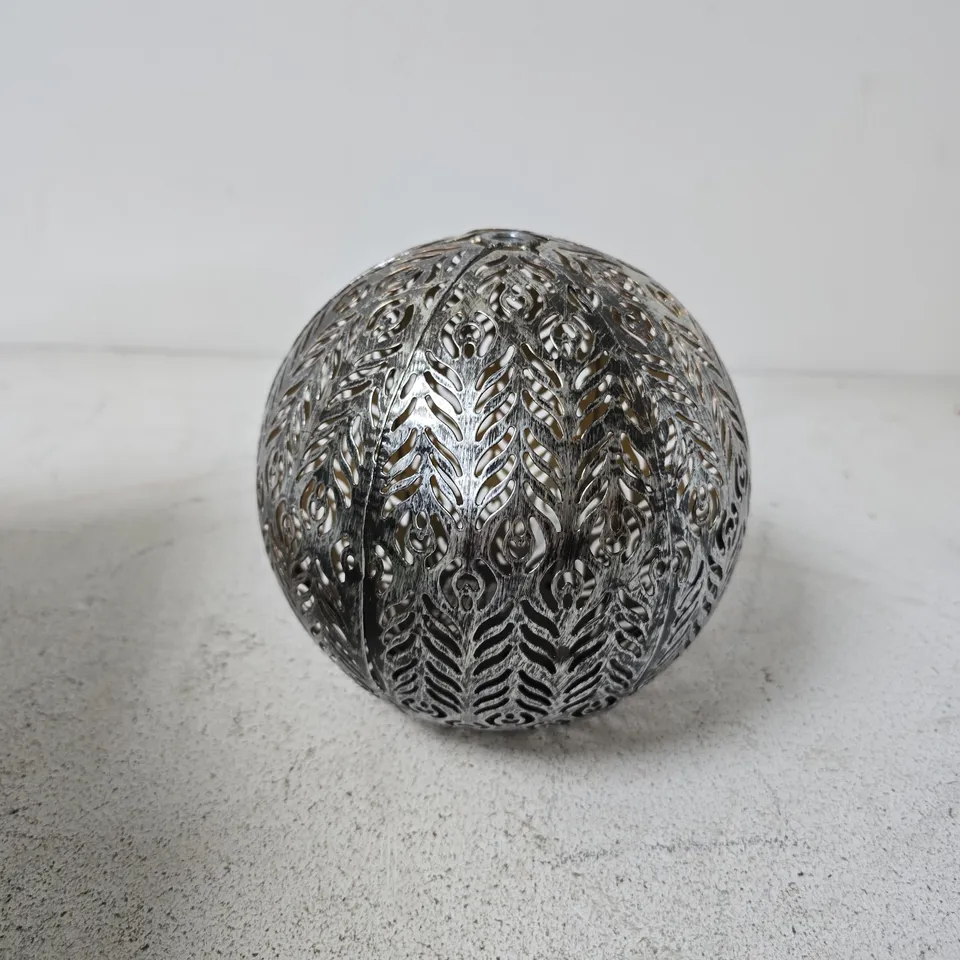 BOXED EZSOLAR LED SOLAR GARDEN BALL