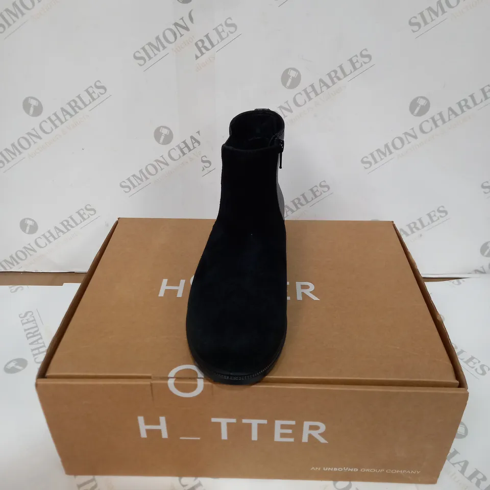 BOXED PAIR OF HOTTERS TENBY ANKLE BOOT - BLACK METALLIS, SIZE 6