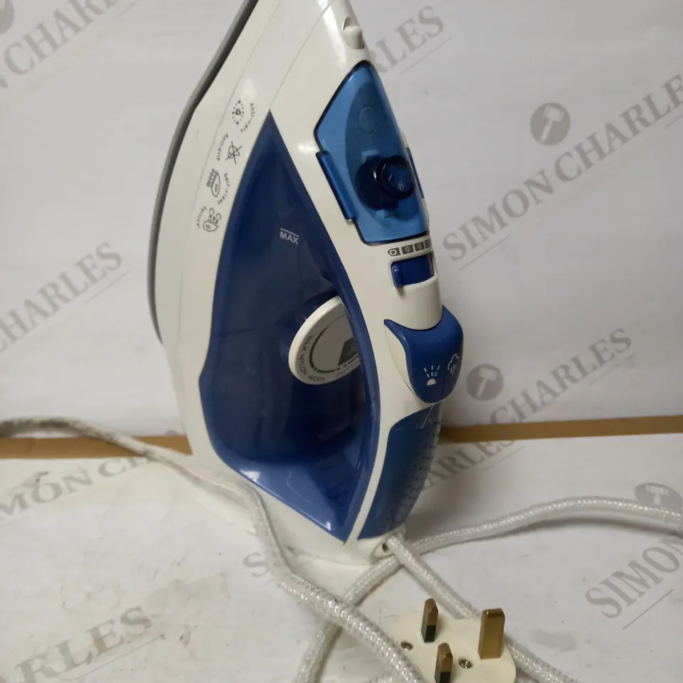 TESCO IR2416 STEAM IRON (BLUE)