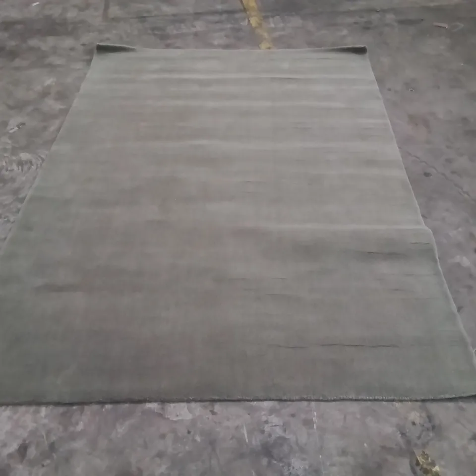 QUALITY DESIGNER AREA RUG - APPROXIMATELY 230x160