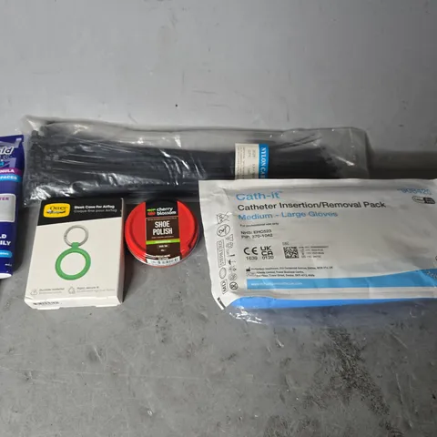 APPROXIMATELY 13 ASSORTED ITEMS TO INCLUDE - MOULD MAGIC , OTTER AIRTAG CASE , CABLE TIES ETC