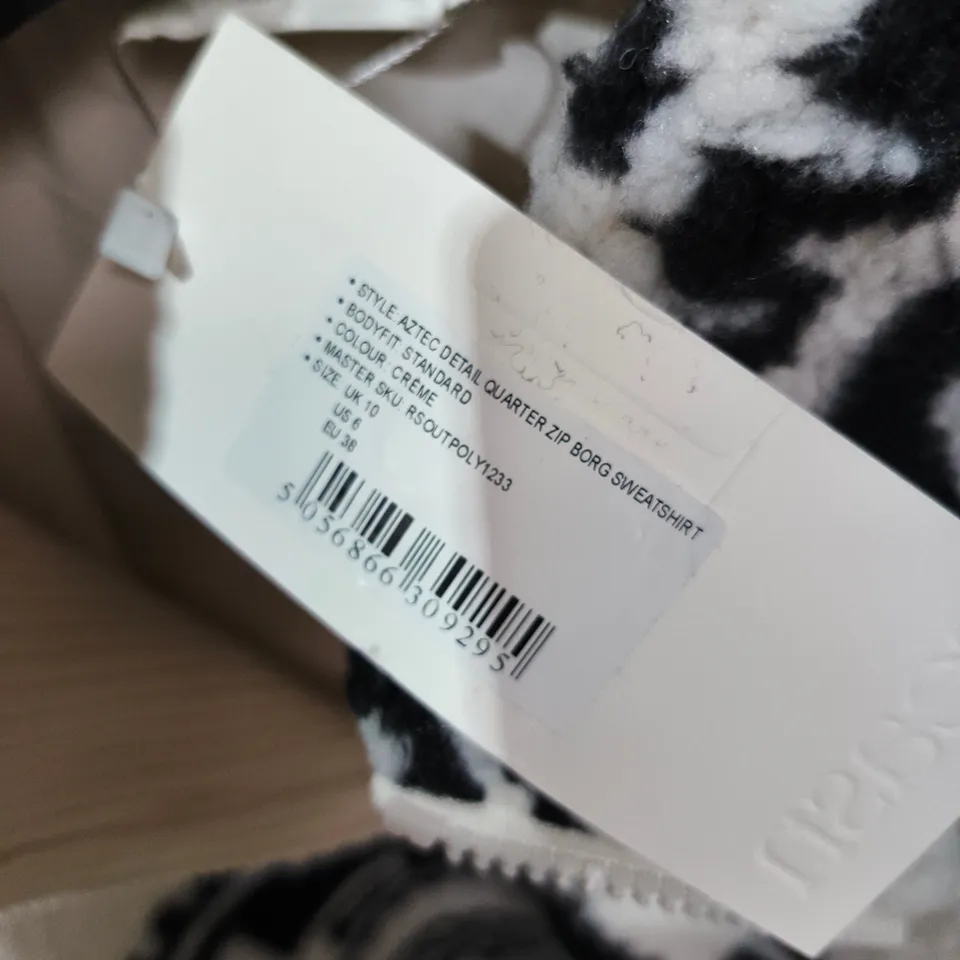 REASN AZTEC DETAIL BORG QUARTER-ZIP SWEATSHIRT – CREME, UK 10 (US 6, EU 38)