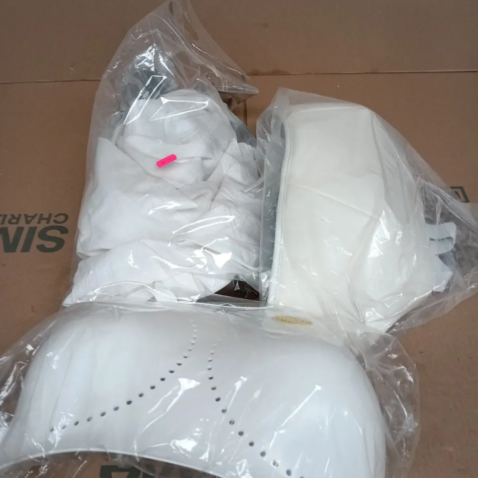 WOMENS ECONO FENCING PROTECTIVE GEAR - L