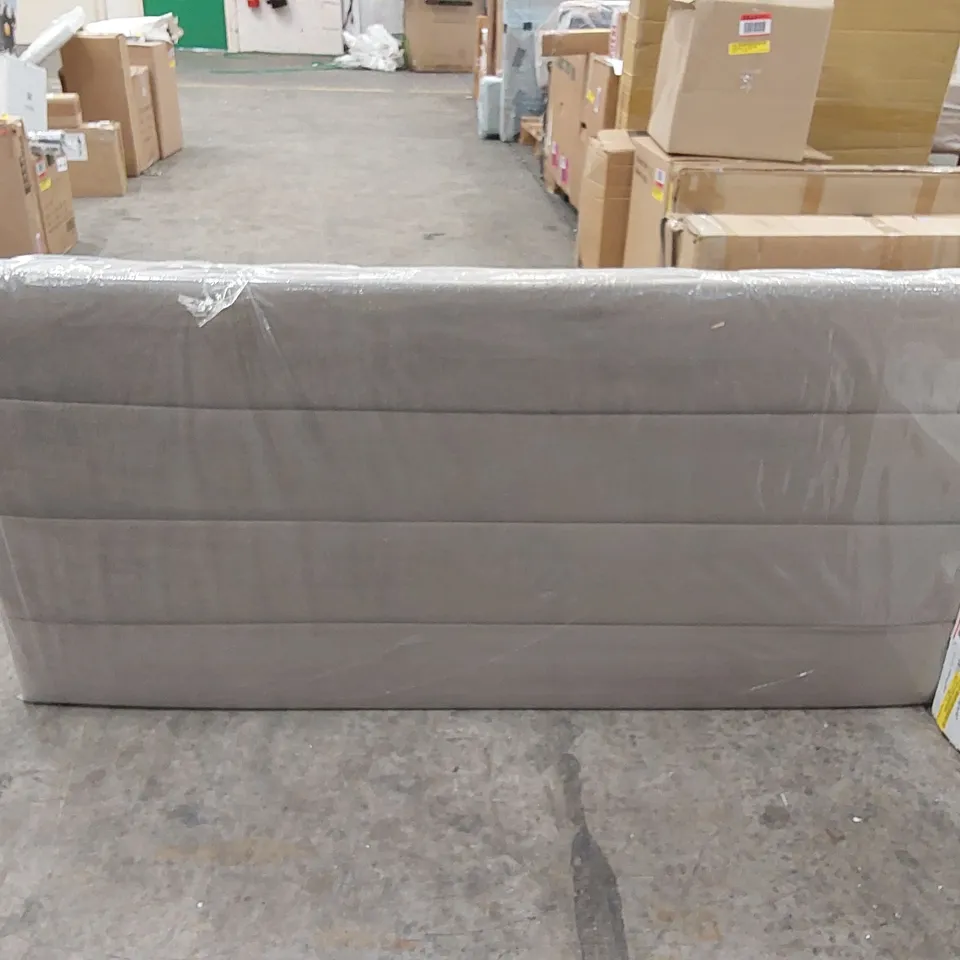 BOXED ALIVIA UPHOLSTERED HEADBOARD FOR A 4'6" BED