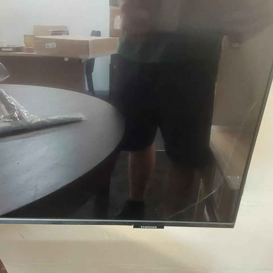 SAMSUNG UE65CU8000 65 INCH CRYSTAL SMART TV PARTS - BROKEN SCREEN
