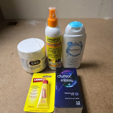 APPROXIMATELY 15 ASSORTED HEALTH & BEAUTY PRODUCTS TO INCLUDE LIP BALM, DUREX CONDOMS, FEMFRESH ETC