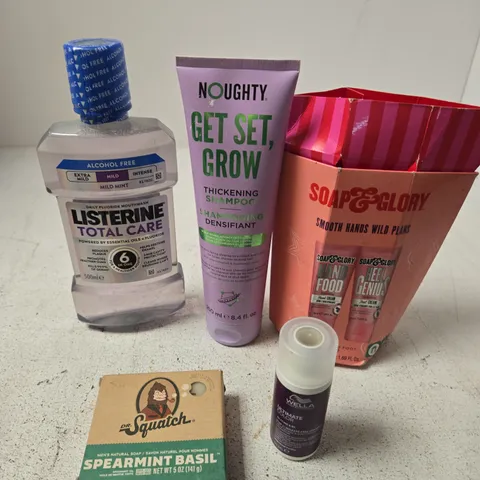 APPROXIMATELY 20 ASSORTED HEALTH & BEAUTY PRODUCTS TO INCLUDE MOUTHWASH, DR SQUATCH SOAP, THICKENING SHAMPOO ETC