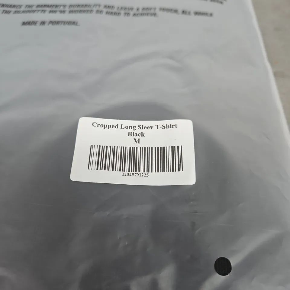 DESTRUCTIVE CROPPED LONG SLEEVE T SHIRT BLACK MEDIUM BAGGED WITH TAGS