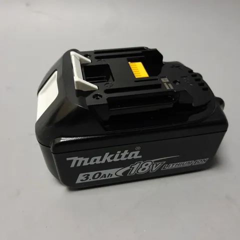 MAKITA 18V LITHIUM ION CORDLESS COMBI-DRILL AND 72PCS BIT SET