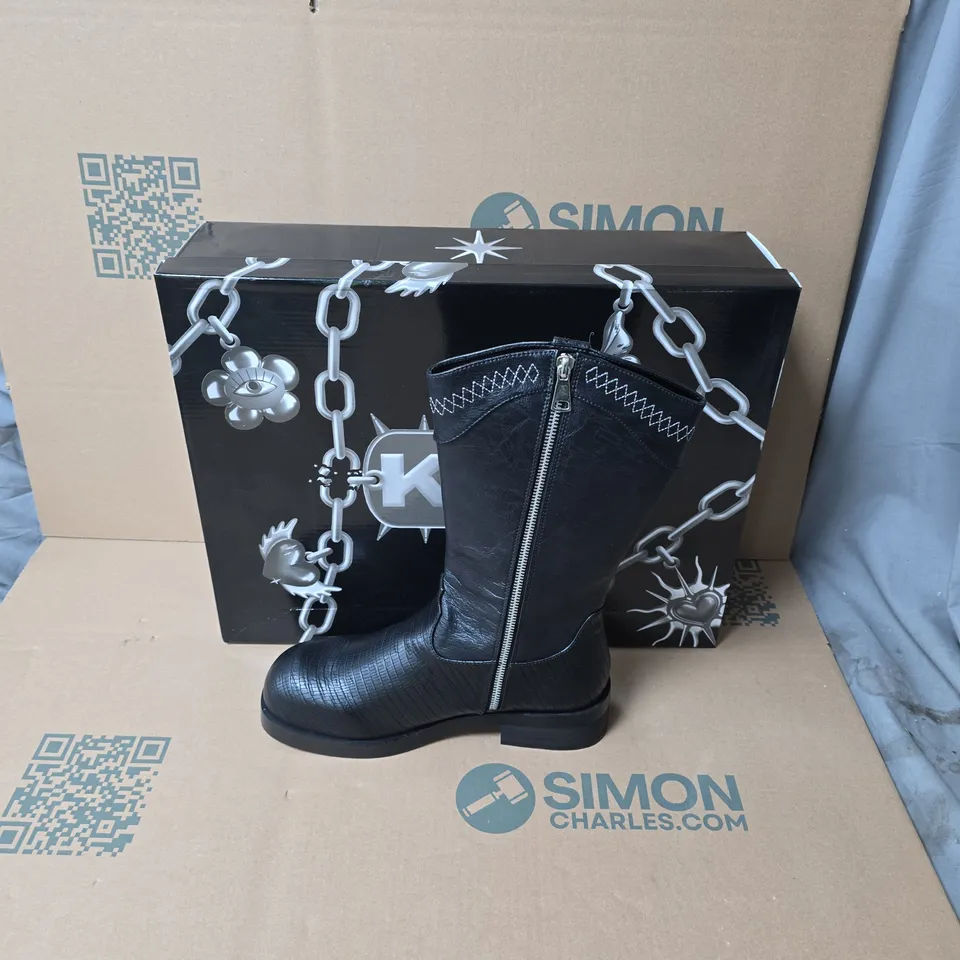 BOXED KOI THE LAST COURTSHIP MENS ORNATE STACKED COWBOY BOOTS BLACK UK SIZE 9 