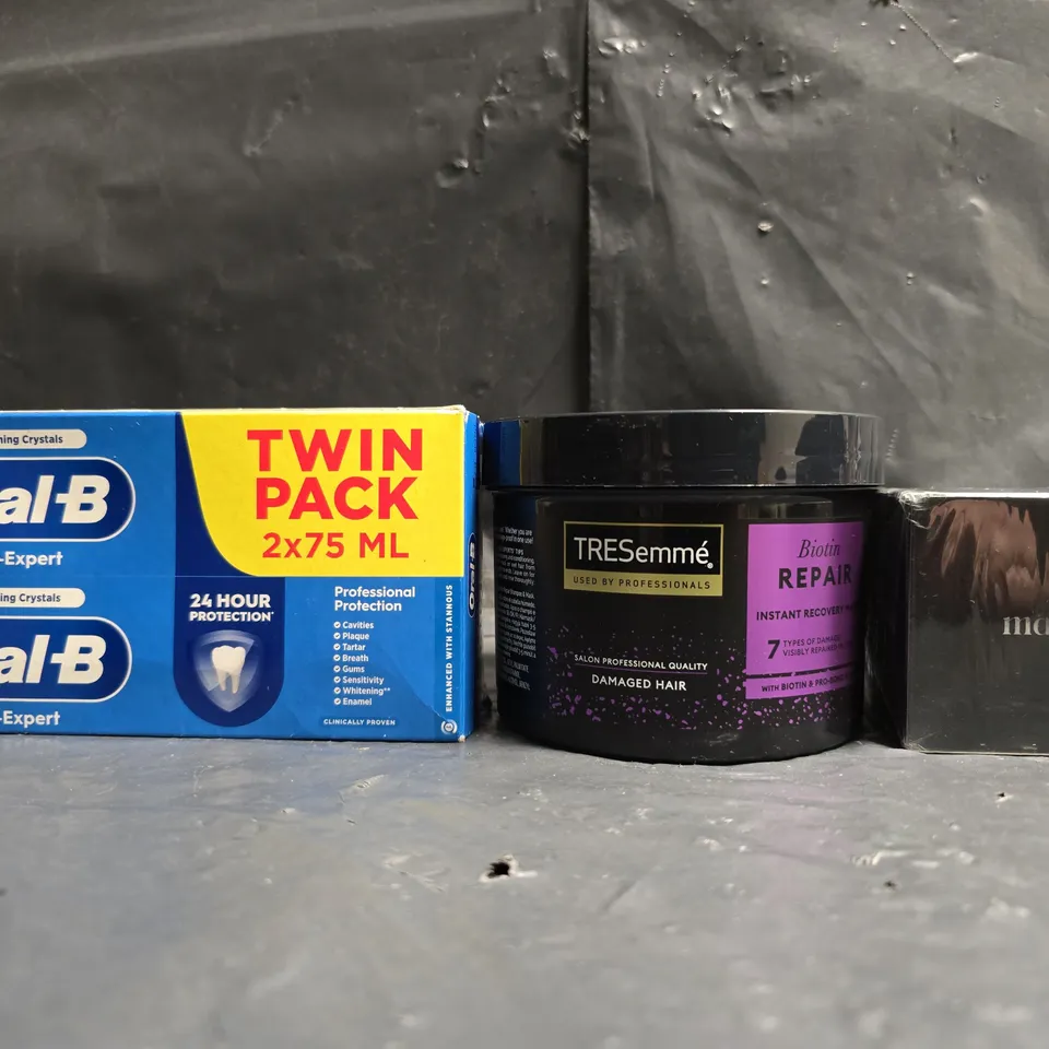 APPROXIMATELY 12 ASSORTED COSMETIC PRODUCTS TO INCLUDE MANE, TRESEMMÉ, ORAL-B, ETC