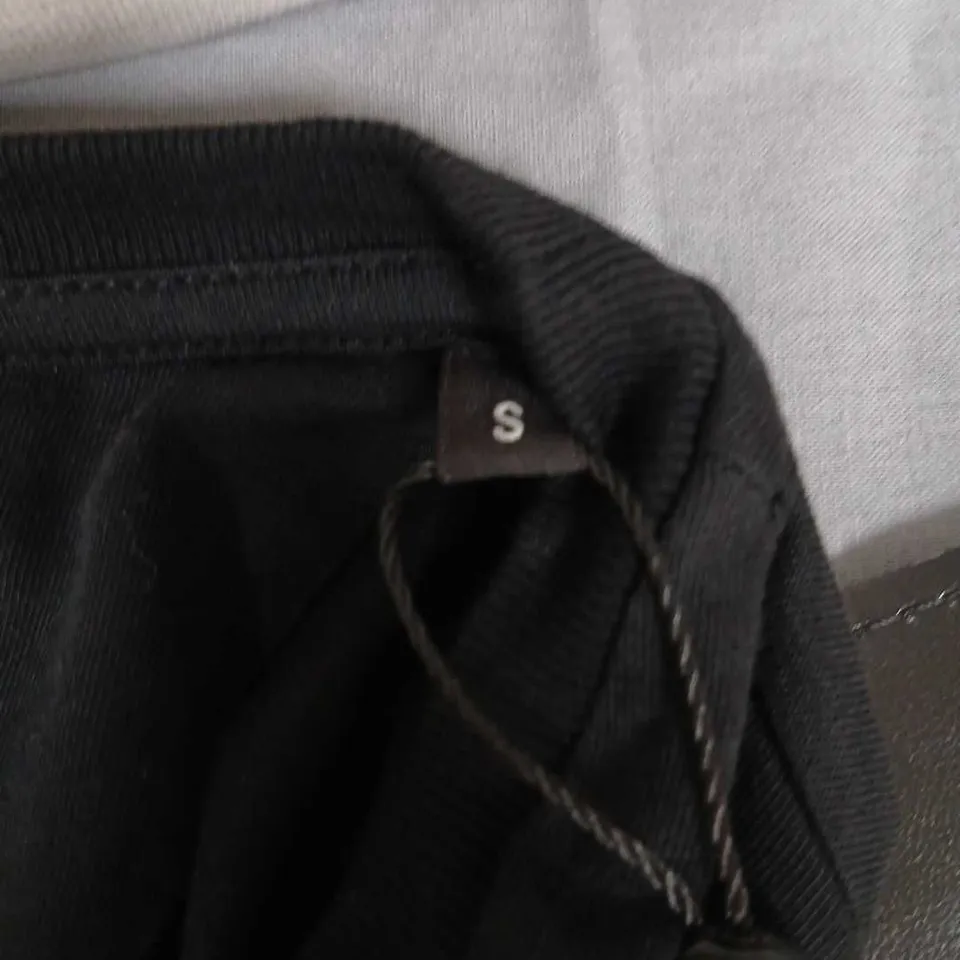 PHILIPP PLEIN T-SHIRT BLACK WITH LOGO – SIZE S