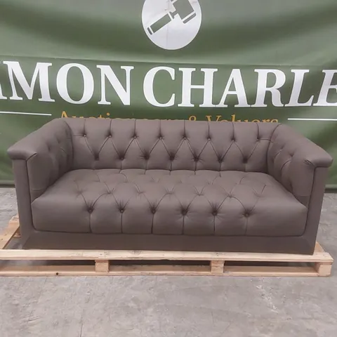 QUALITY DESIGNER FAUX LEATHER UPHOLSTERED 3-SEATER CHESTERFIELD SOFA