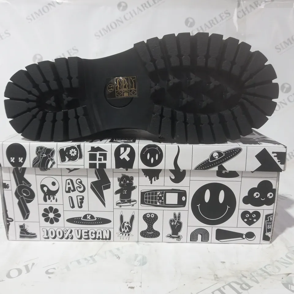BRAND NEW BOXED PAIR OF KOI VEGAN LEATHER MORAL ALLIANCES MEN'S CROSS BOOTS IN BLACK UK SIZE 11