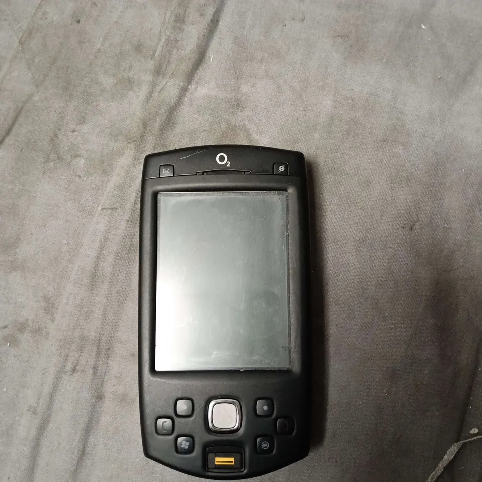 O2 MOBILE PHONE WITH 3.0MP AF CAMERA – FRONT KEYPAD 