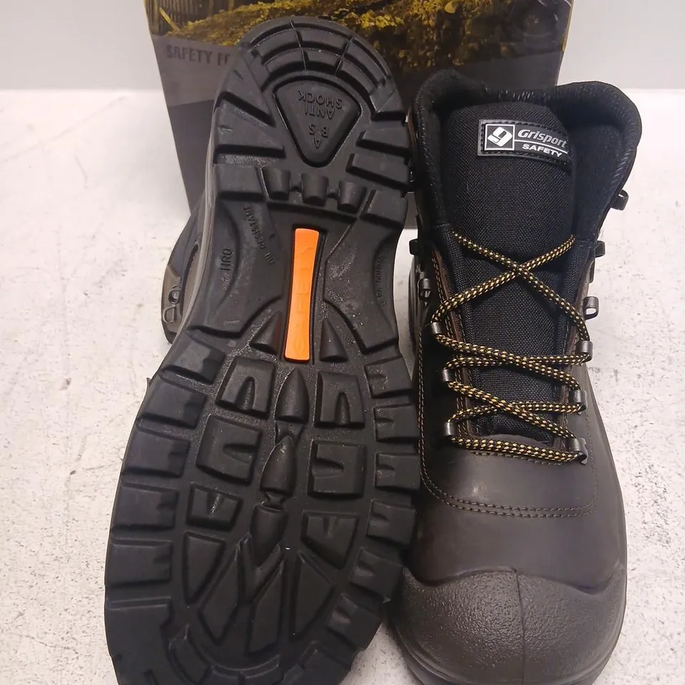 GRISPORT CONTRACTOR SAFETY BOOTS – BROWN, UK 10 (MEN'S) – BOXED