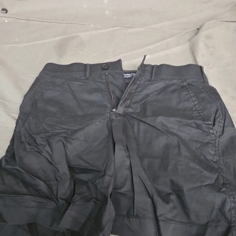 ABERCROMBIE & FITCH ALL DAY SHORT – STRETCH, CLASSIC FIT, BLACK, UK 28