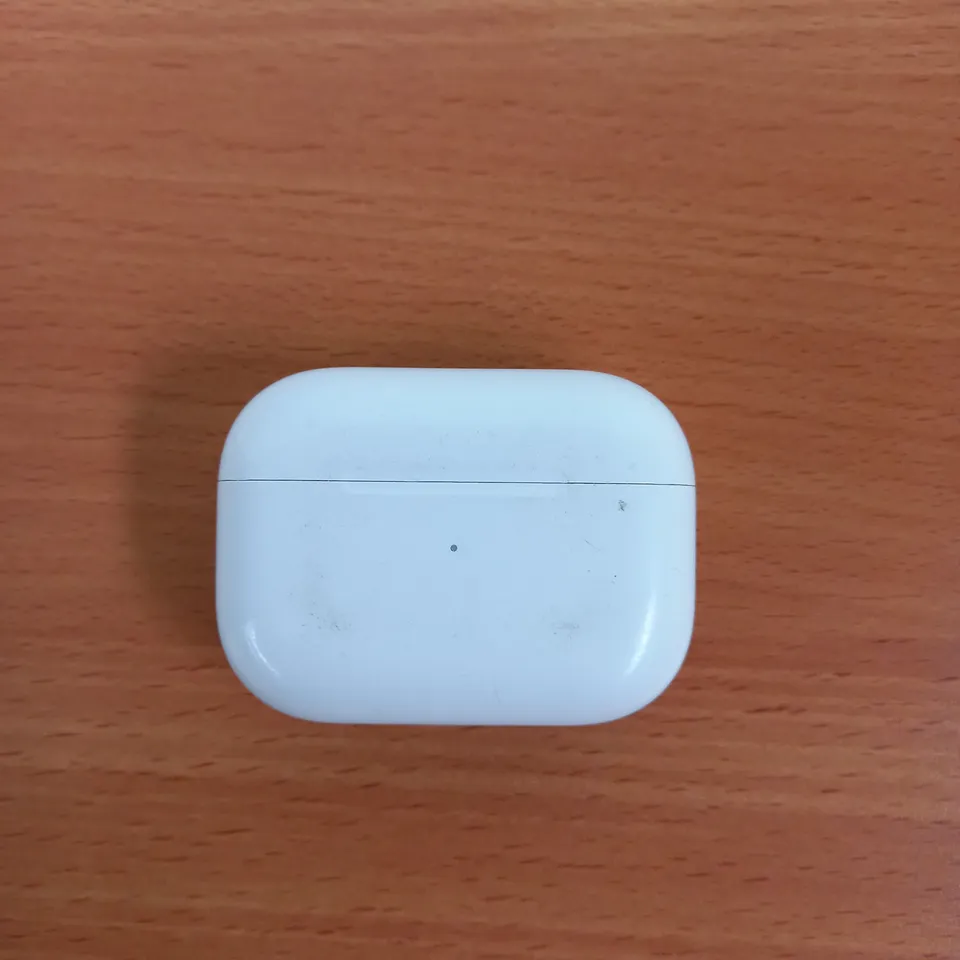 APPLE AIRPODS PRO