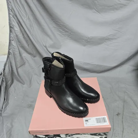 MODA IN PELLE CATANNER BLACK LEATHER BOOTS – TWIN BUCKLE STRAPS, EU 40 (UK 7)