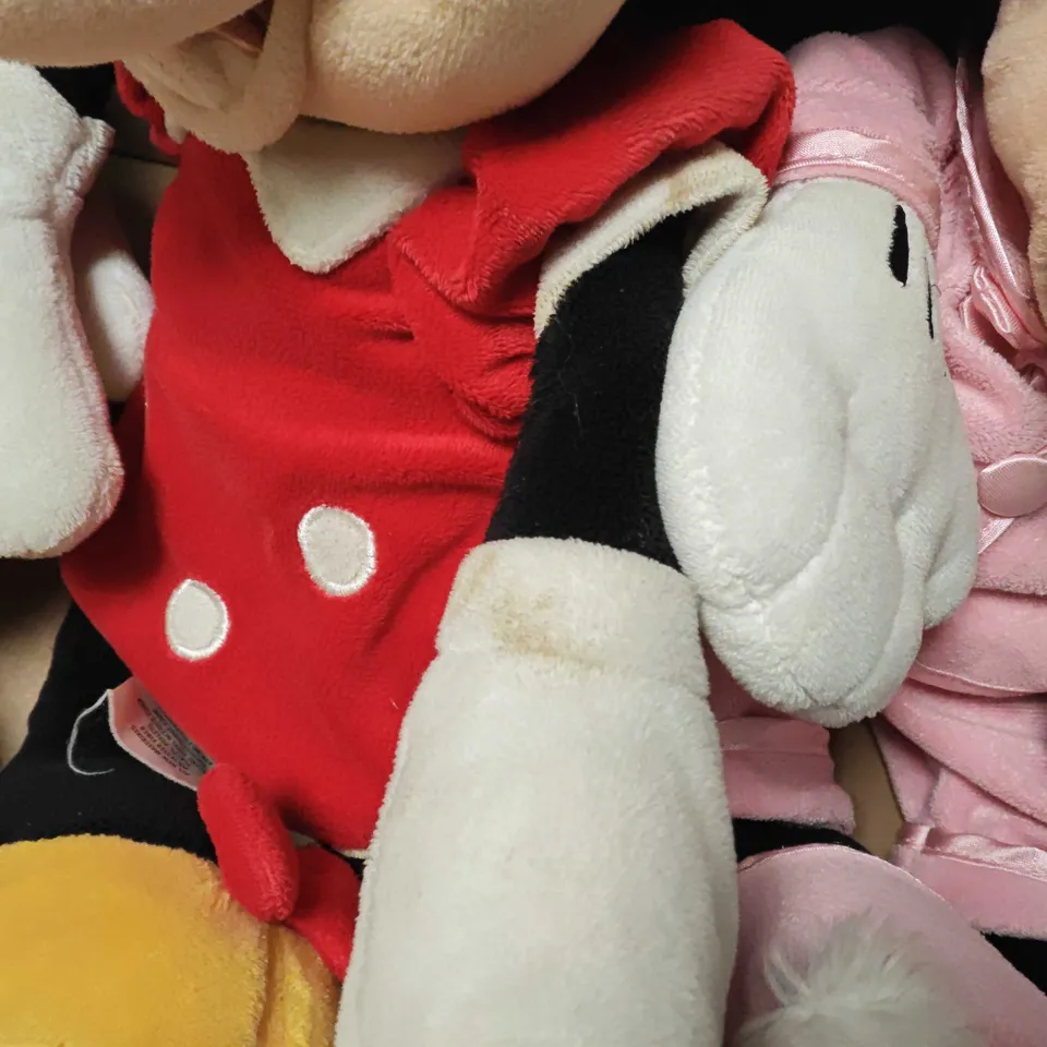 LO TOF 6 ASSORTED DISNEY THEMED PLUSHIE TO INCLUDE MICKY & MINNIE MOUSE