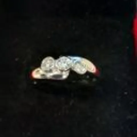 18CT WHITE GOLD THREE STONE OFFSET RING SET WITH NATURAL DIAMONDS