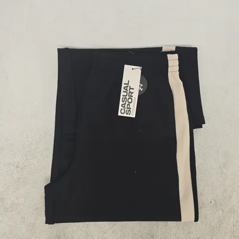 STRADIVARIUS CASUAL SPORT SOFT TOUCH JOGGERS IN BLACK/CREAM SIZE LARGE