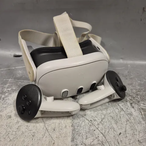 META QUEST 3 VR HEADSET