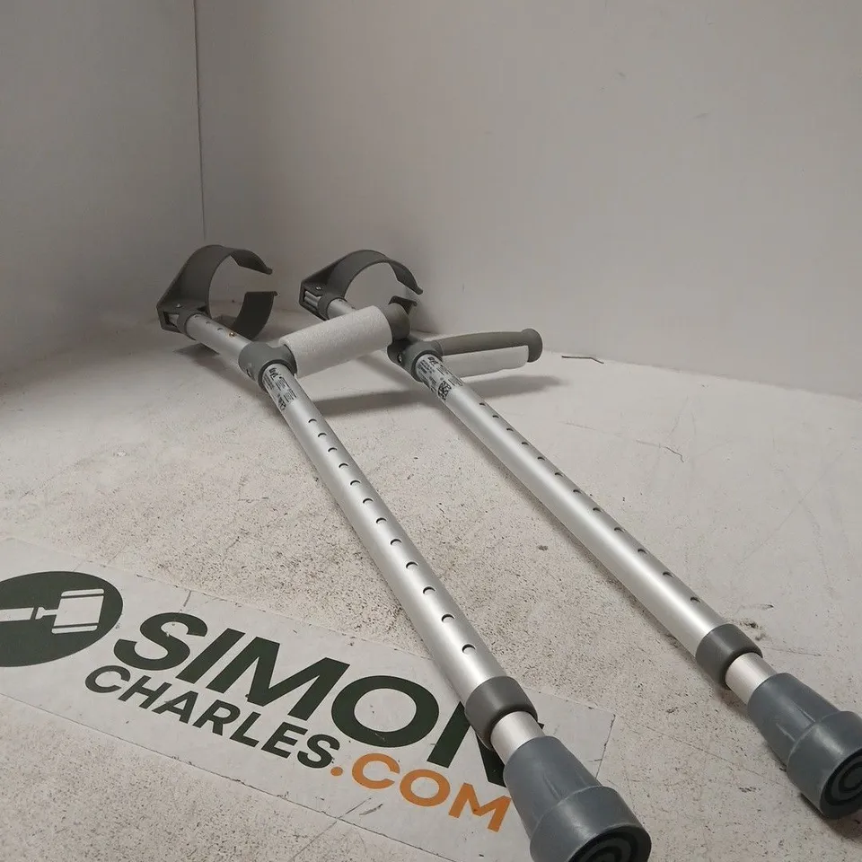 DAYS ADULT CRUTCHES – ALUMINIUM, ADJUSTABLE (PAIR)