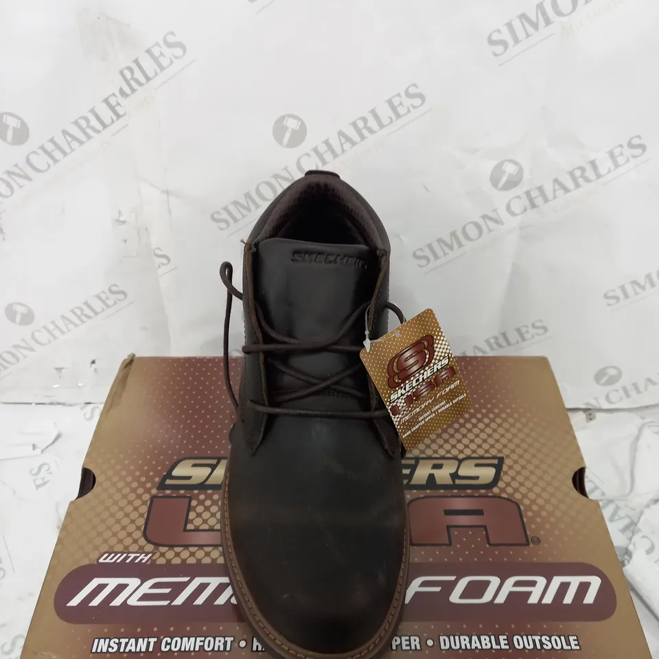 BOXED SKECHERS USA LEATHER BOOTS, CHOCOLATE - SIZE 9