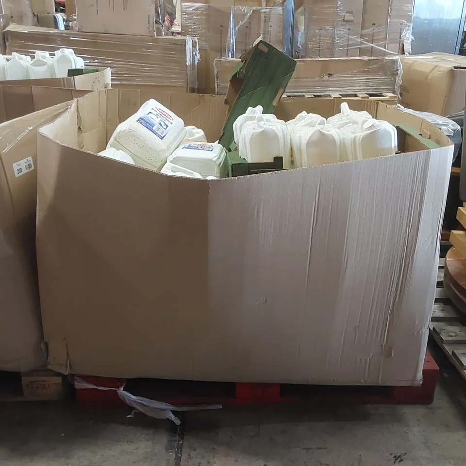 PALLET CONTAINING A LARGE QUANTITY OF CARPLAN DE-IONISED WATER 