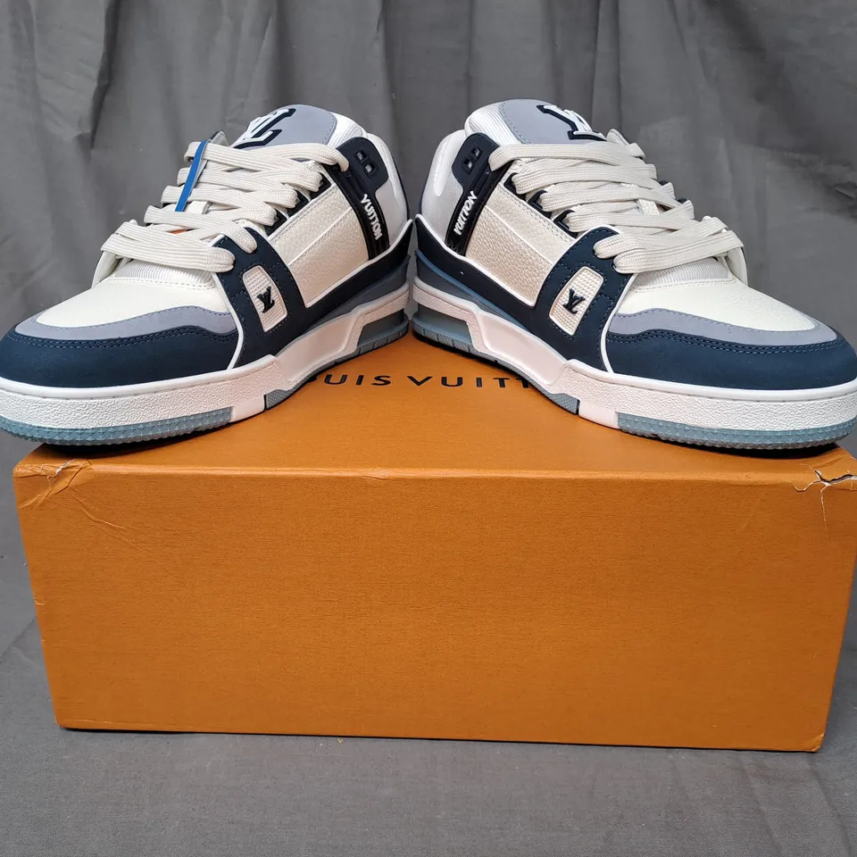 BOXED PAIR OF LOUIS VUITTON SHOES IN BLUE/WHITE SIZE 9