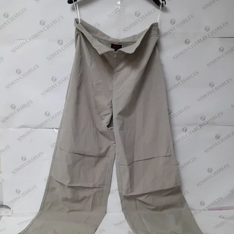 MISSPAP FOLDED WAIST PLEATED TROUSE WITH CRAWSTRING CUFFS IN LIGHT GREY SIZE 14