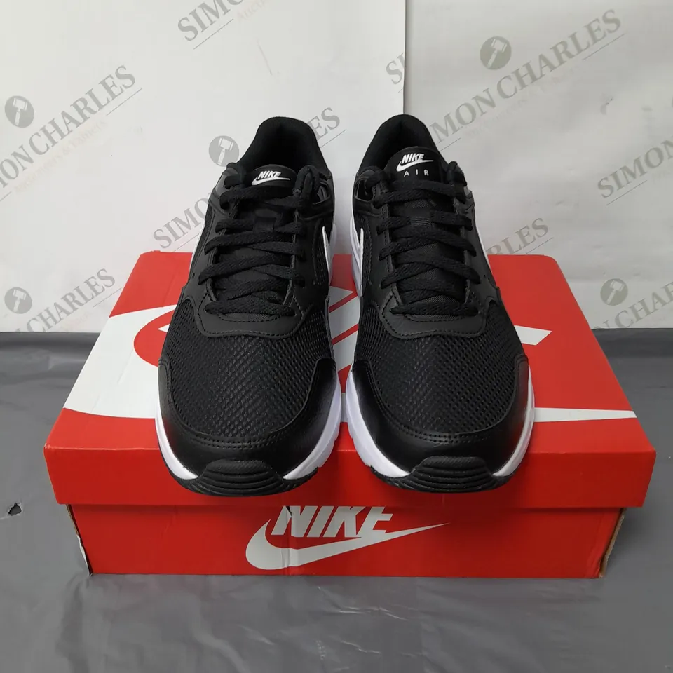 NIKE AIR MENS BLACK TRAINERS SIZE 9.5