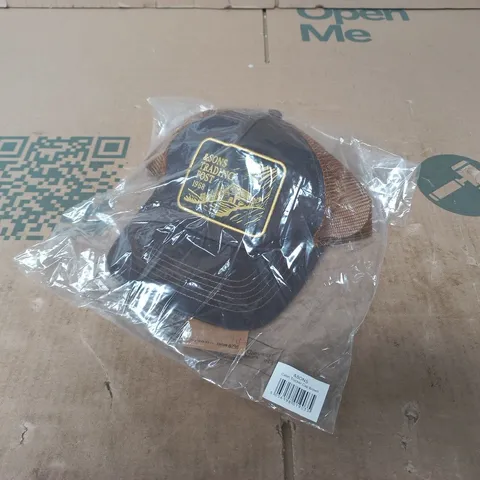 BAGGED & SONS CABIN TRUCKER CAP IN BROWN