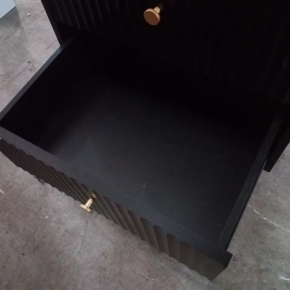 AIVIS 50CM W METAL BEDSIDE TABLE - BLACK