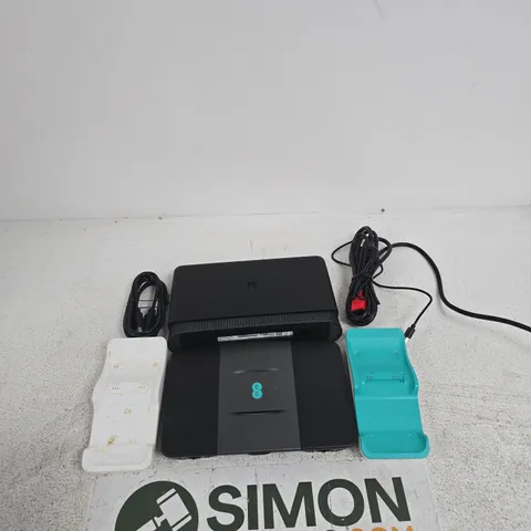 TOTE OF APPROXIMATELY 10 ASSORTED ITEMS INCLUDING PAX L920 BM CHARGIN DEVICE, AN EE SMART HUB AND A HDMI CABLE