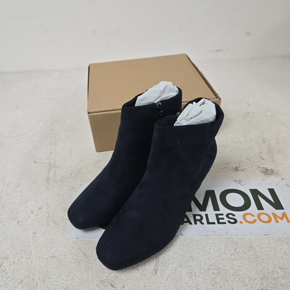 SPOT ON LADIES NAVY MICROFIBER ANKLE BOOTS – UK 7 (EU 40)