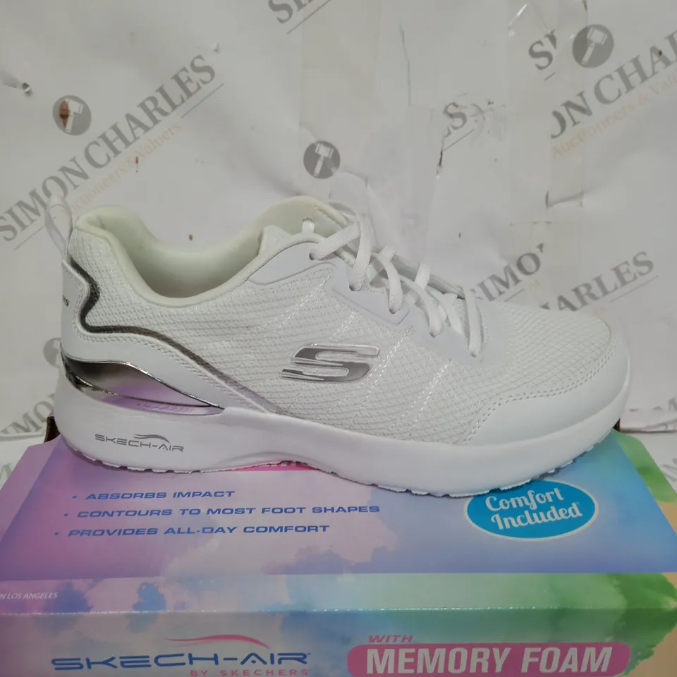 SKECHERS SKECH-AIR CLIP LACE UP TRAINERS IN LAVENDER UK SIZE 7