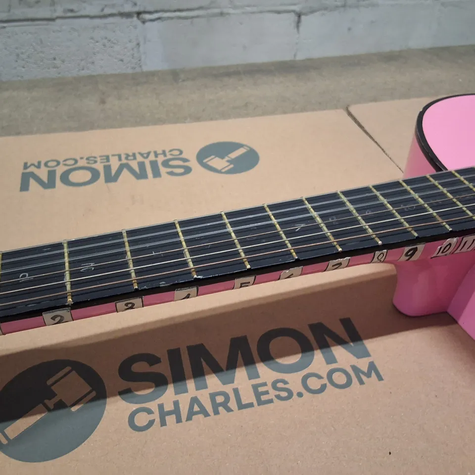 TIGER CLG4-PK PINK CLASSICAL GUITAR