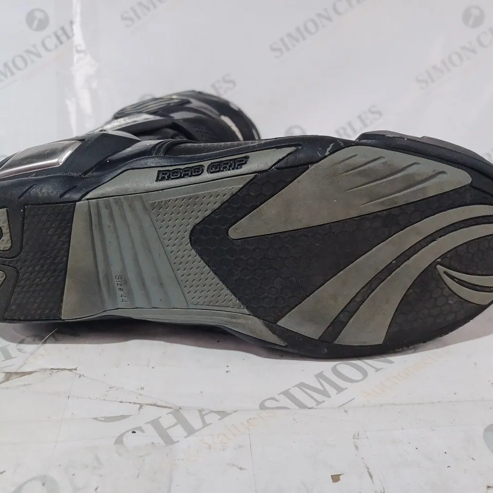 BOXED SPADA PROTECTIVE MOTORCYCLE BOOTS IN BLACK UK SIZE 10
