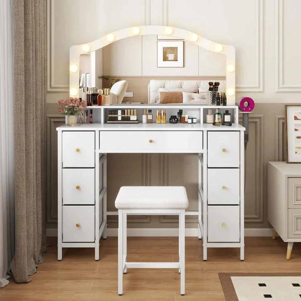 BOXED DOEGILDE WITH 10 LED BULBS, LARGE TABLETOP VANITY MAKEUP DESK WITH MIRROR - WHITE (1 BOX)