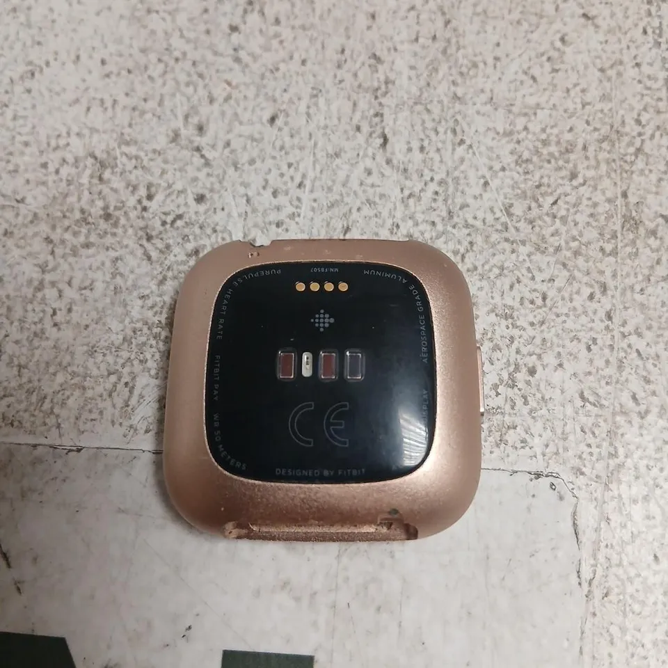 FITBIT SMARTWATCH – ROSE GOLD (DESIGNED BY FITBIT) – GENERIC