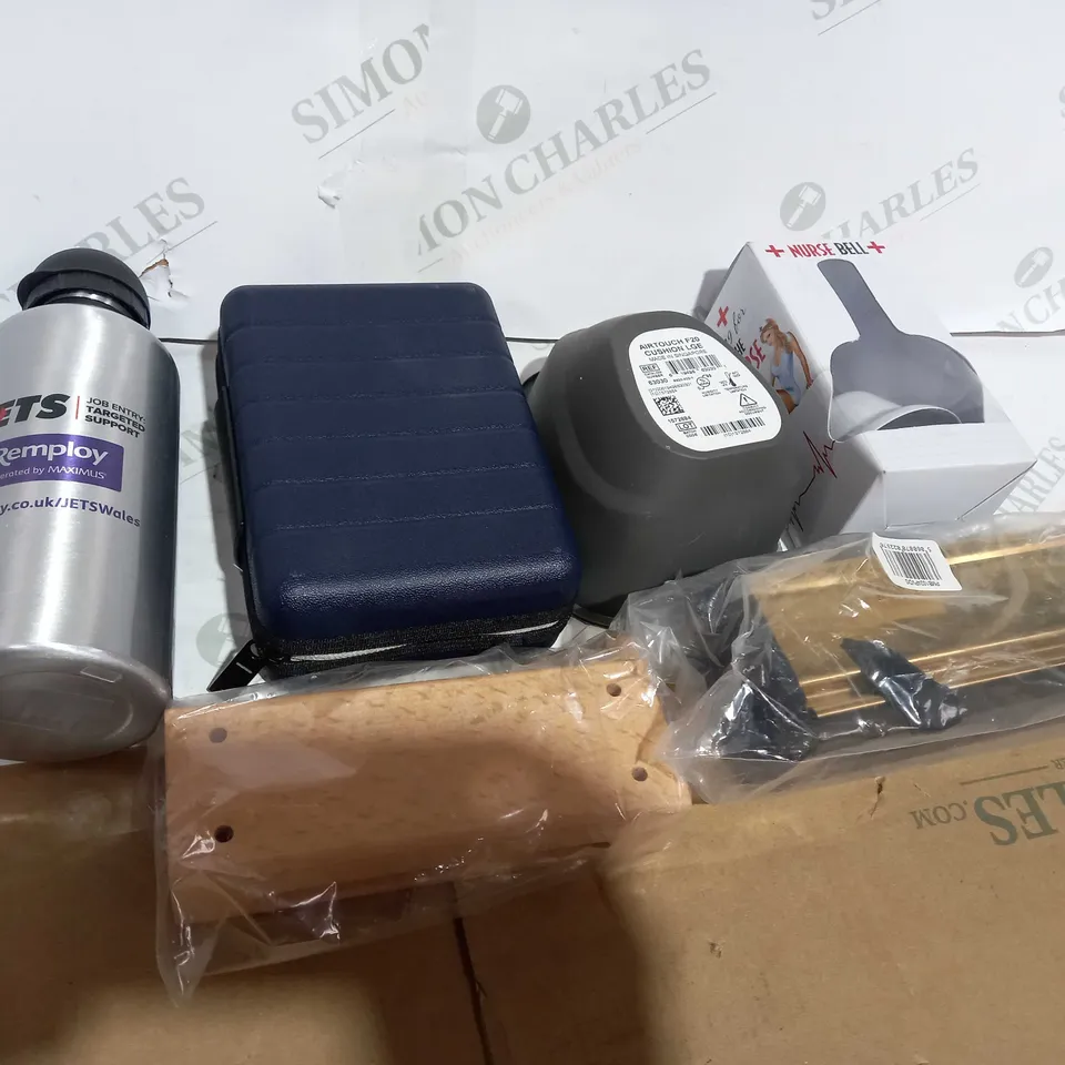 BOX OF ASSORTED HOUSEHOLD ITEMS 