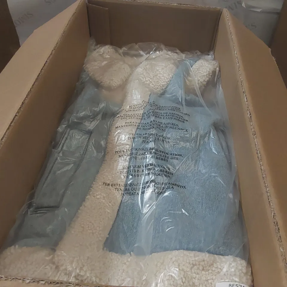 BOX CONTAINING APPROXIMATELY 5x BRAND NEW SIMPLY BE LIGHT WASH DENIM GILETS - SIZE 24