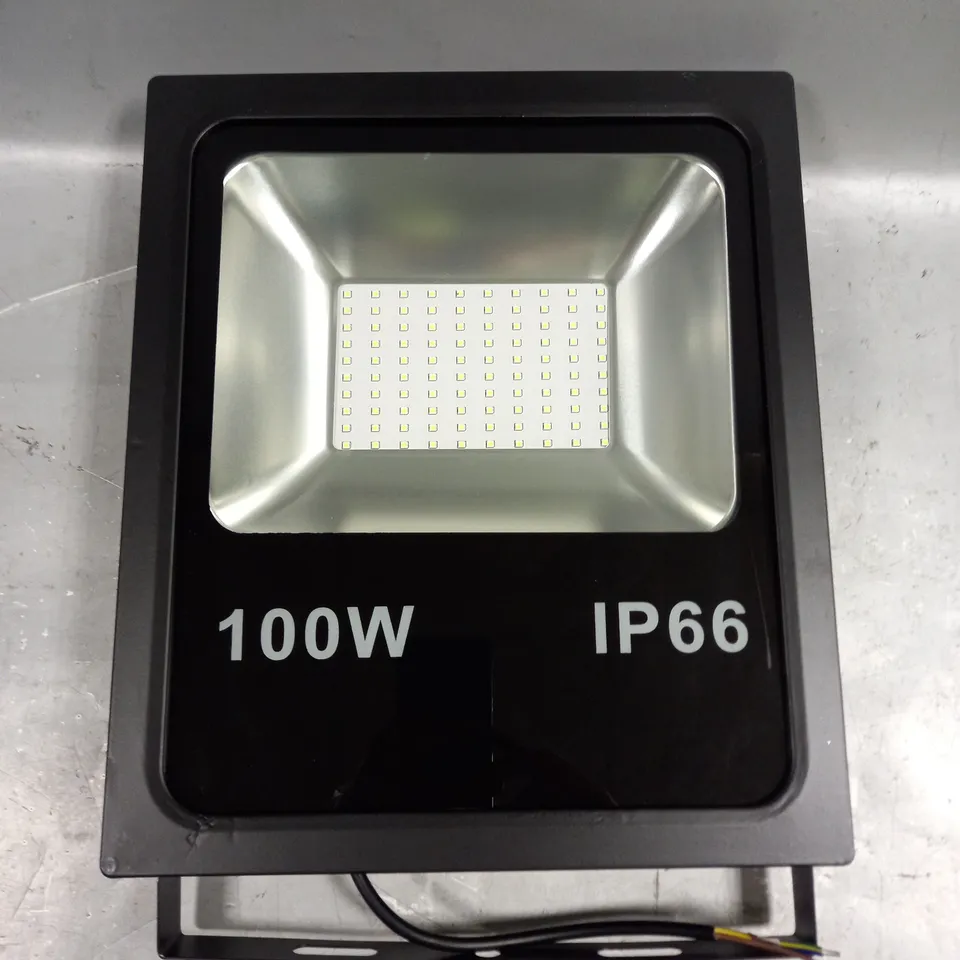 BOXED GOODWIN 100W LED FLOODLIGHT