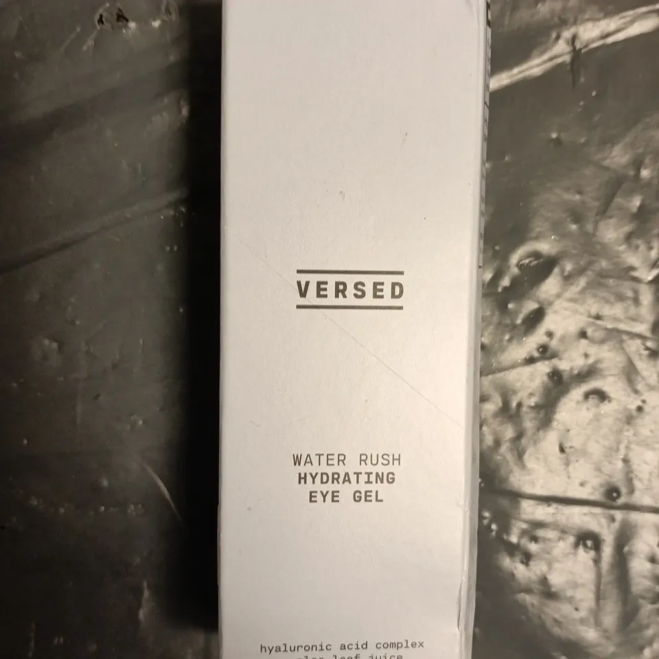 VERSED WATER RUSH HYDRATING EYE GEL - 15ML 